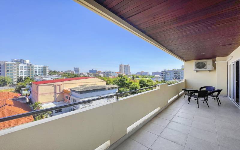 Condos for sale in View Talay Residence 5, Condo for sale on Pratumnak, Large 1 bedroom condo for sale Pratumnak, Pratumnak Real Estate, Pattaya Real Estate, Property Excellence, local Pattaya Real Estate Agency