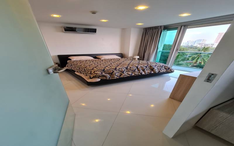 2 bedroom condo for sale at Wongamat Beach, beachfront condo for sale Pattaya, Wongamat condo for sale, Pattaya Real Estate, Real Estate Agency Pattaya, Leading Real Estate Agency Pattaya