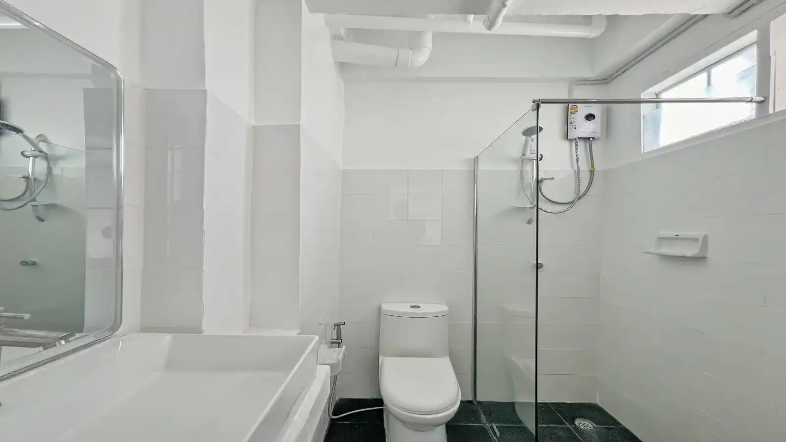 Cheap studio on Pratumnak for rent, Pratumnak Real Estate Agency, Property Excellence