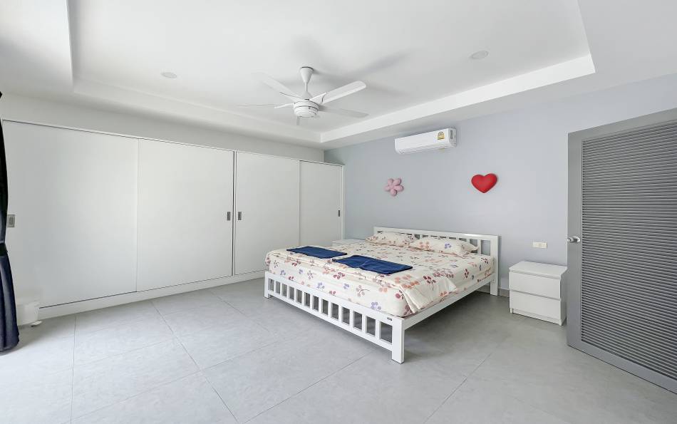 Pattaya, 5 Chambres Chambres, ,4 Salle de bainSalle de bain,House,A Louer,2033