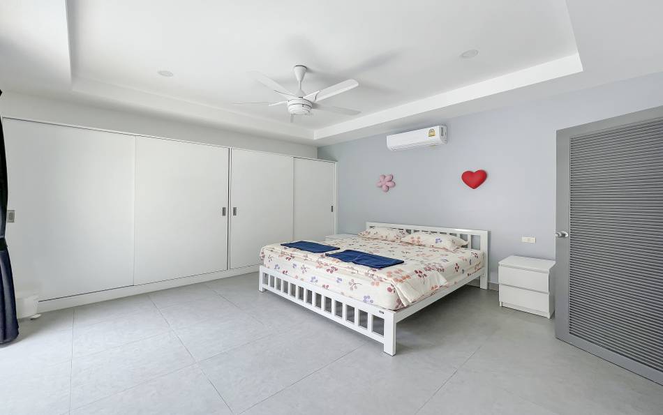Chonburi, 5 Bedrooms Bedrooms, ,4 BathroomsBathrooms,House,For Rent,2033