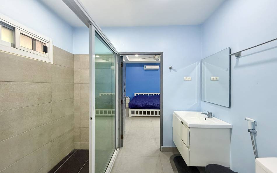 Pattaya, 5 Bedrooms Bedrooms, 0 ,4 BathroomsBathrooms,House,For Rent,0,2033