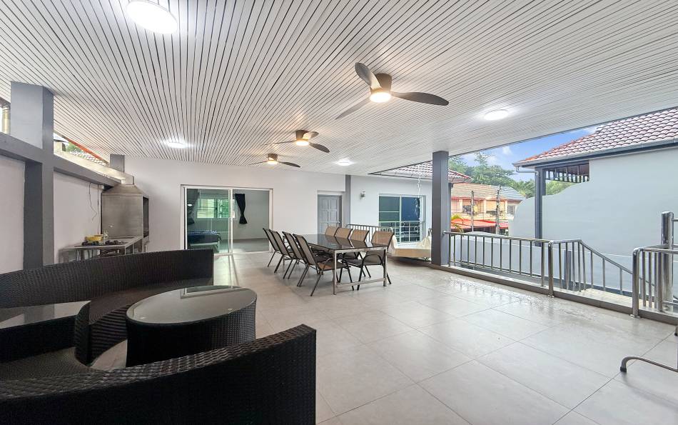 Pattaya, 5 Bedrooms Bedrooms, 0 ,4 BathroomsBathrooms,House,For Rent,0,2033