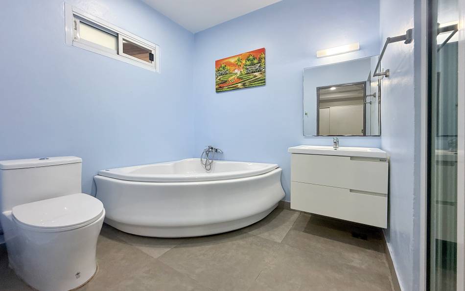 Pattaya, 5 Bedrooms Bedrooms, 0 ,4 BathroomsBathrooms,House,For Rent,0,2033
