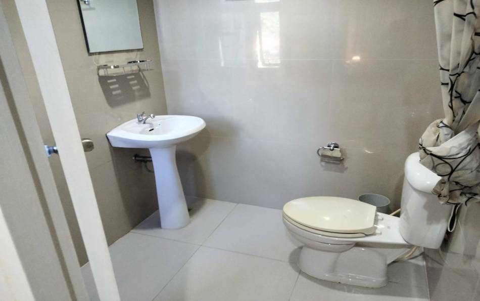 Pattaya, Chonburi, 4 Bedrooms Bedrooms, ,5 BathroomsBathrooms,House,For Rent,2035