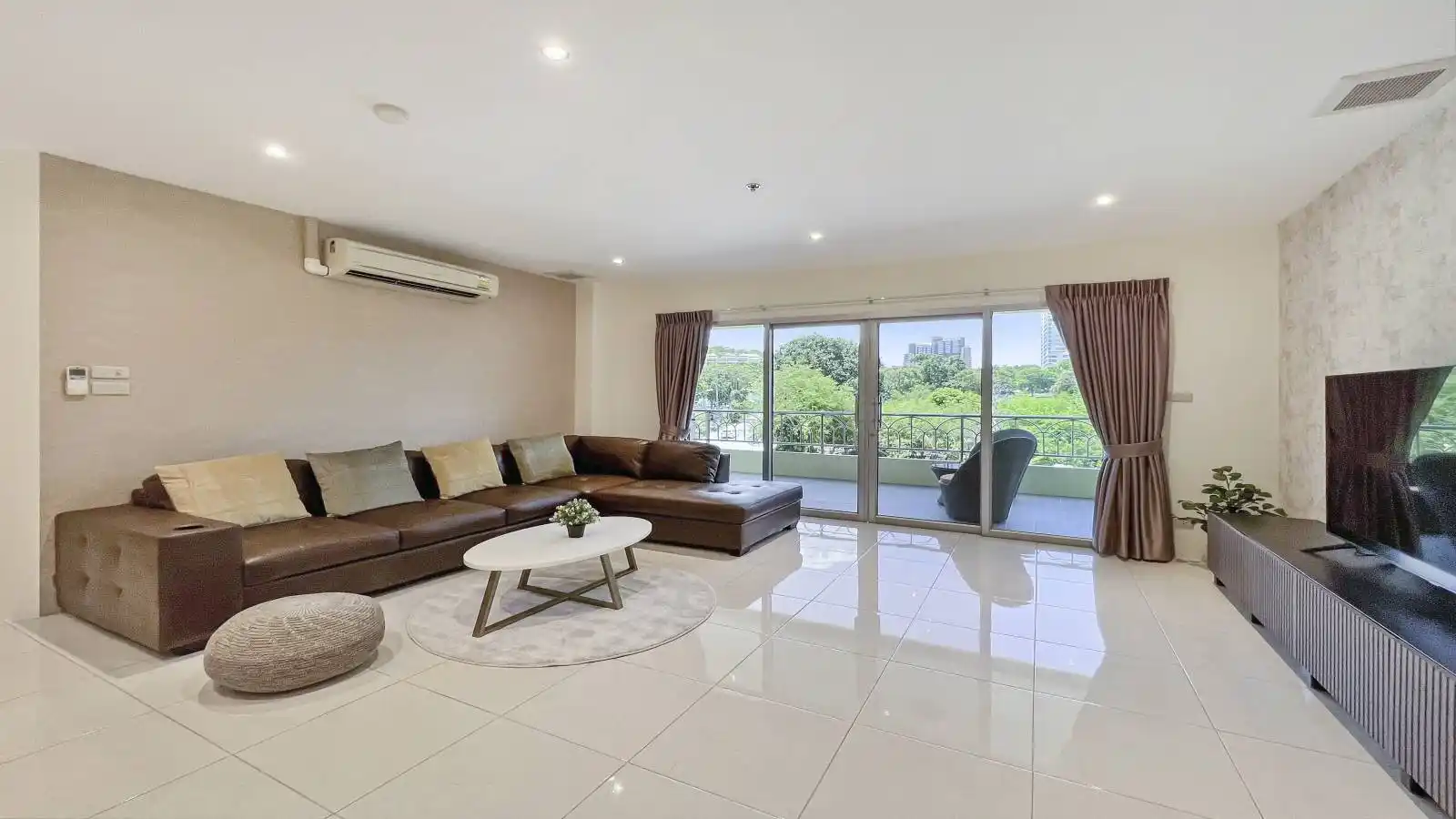 2 bedroom condo for rent in Nordic Park Hill, Pattaya condo for rent, 2 bedroom Pattaya rent, Pratumnak condo for rent, Property Excellence Pattaya, Pratumnak Real Estate Agency