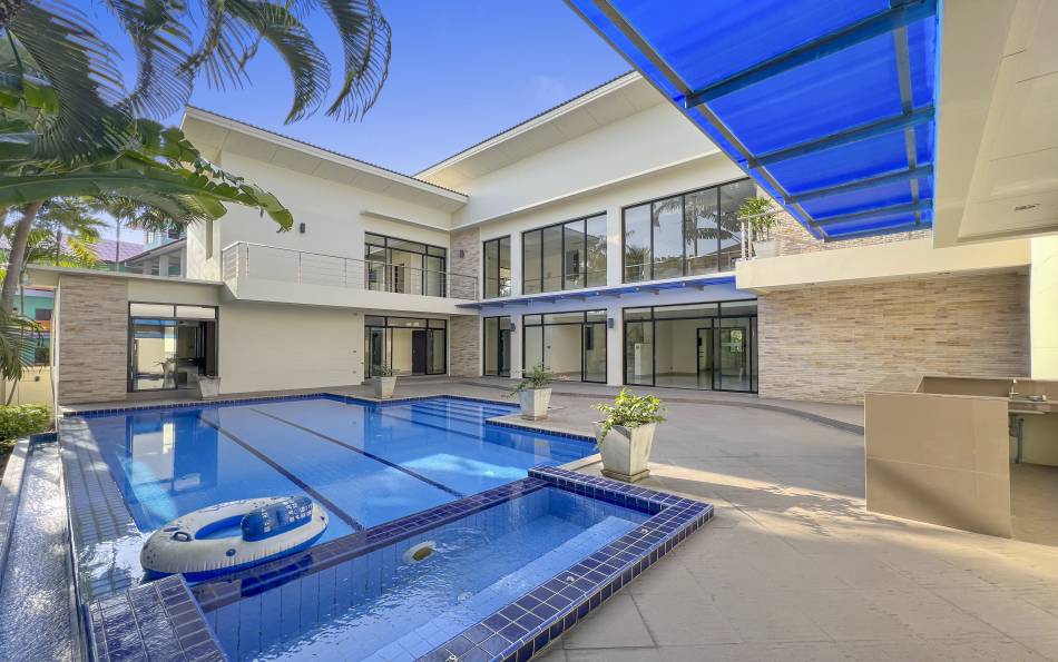 Pool villa for sale Pattaya, Pattaya house for sale, House not in village Pattaya, Pattaya Real Estate 