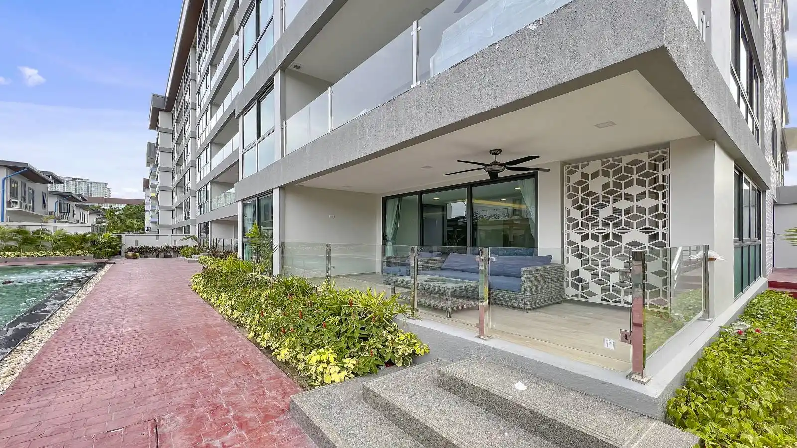 pool access condo for sale, 3 bedroom condo in Jomtien for sale, Jomtien condo for sale, Serenity Jomtien for sale, Jomtien Real Estate Agency