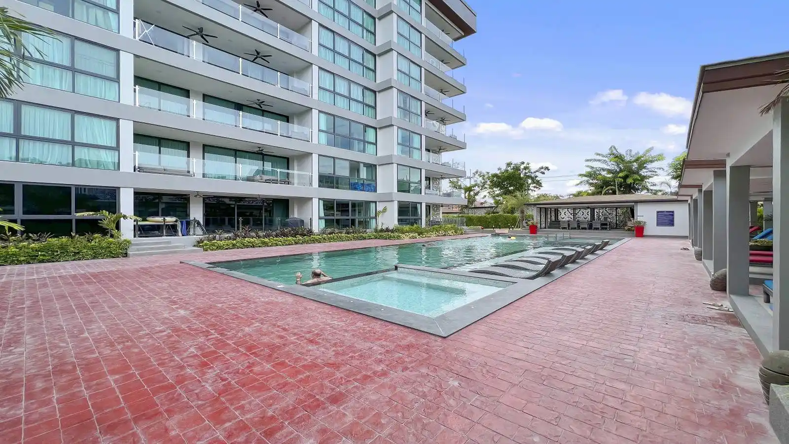 pool access condo for sale, 3 bedroom condo in Jomtien for sale, Jomtien condo for sale, Serenity Jomtien for sale, Jomtien Real Estate Agency