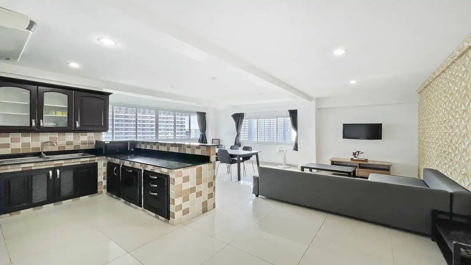 Ruamchok Condoview 5 Pattaya, Condo for sale Pattaya, Condo for sale Pratumnak, Property Excellence, Pattaya Real Estate Agency