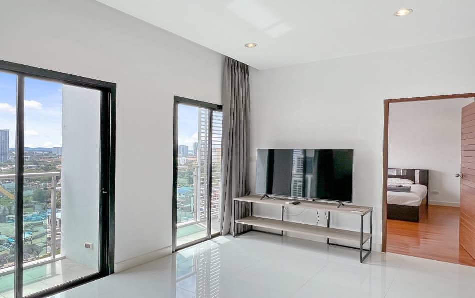 Condo for rent on Thappraya Road, 2 bedroom condo for rent in Pattaya, Property Excellence, Pattaya Real Estate Agency