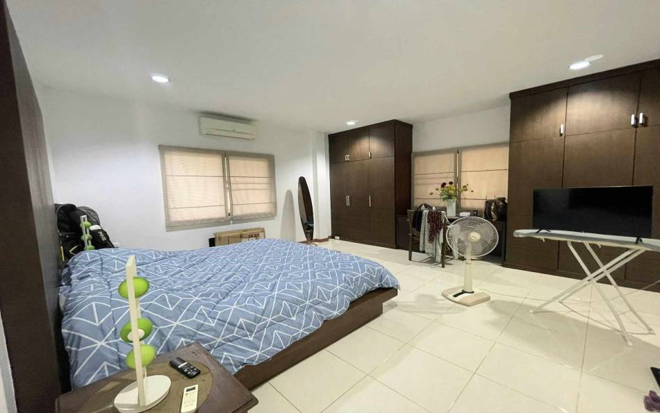 Pattaya, 3 Bedrooms Bedrooms, ,2 BathroomsBathrooms,House,For Sale,2132