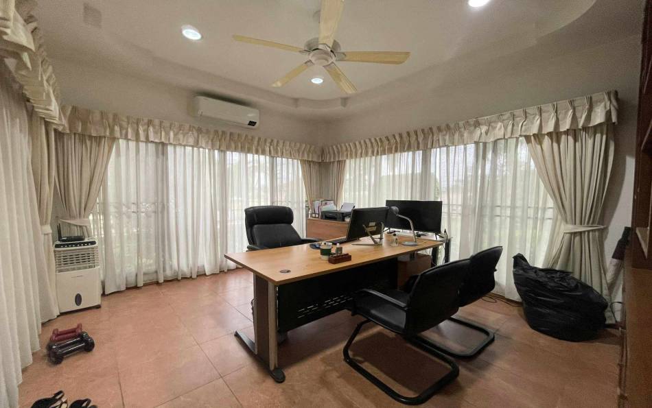 Pattaya, 3 Bedrooms Bedrooms, ,2 BathroomsBathrooms,House,For Sale,2132