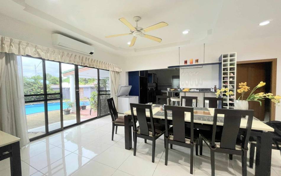 Pattaya, 3 Bedrooms Bedrooms, ,2 BathroomsBathrooms,House,For Sale,2132