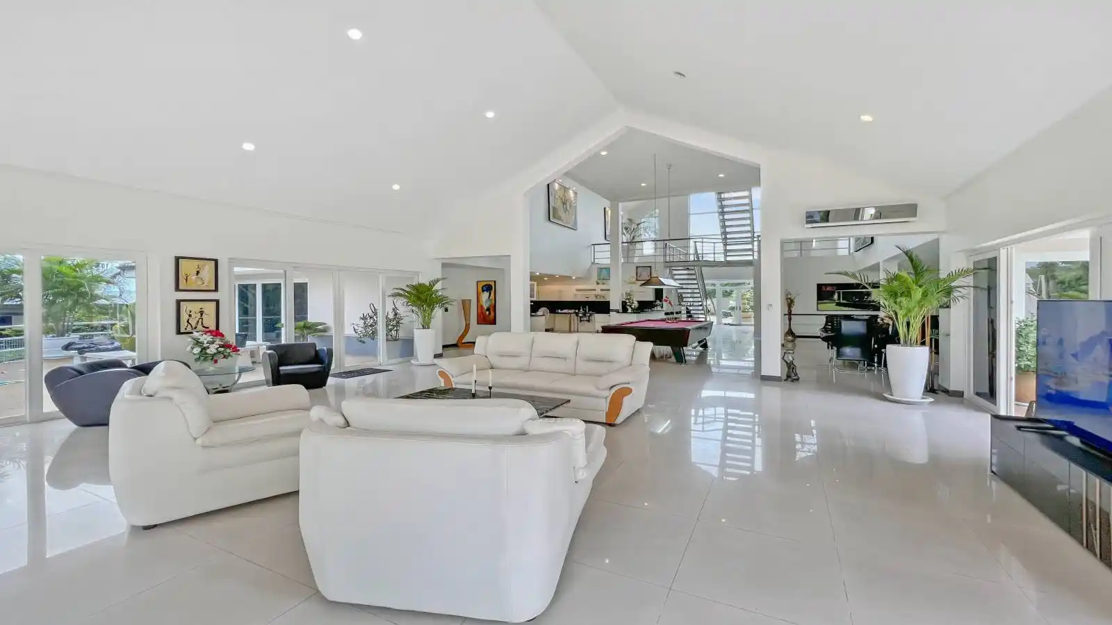 Investment opportunity Pattaya, Luxury house house for sale, prime land for sale, land for development Pattaya, Property Excellence