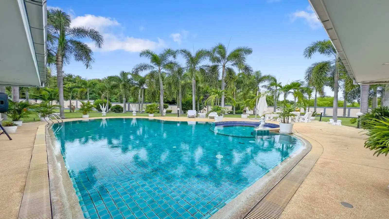 Investment opportunity Pattaya, Luxury house house for sale, prime land for sale, land for development Pattaya, Property Excellence