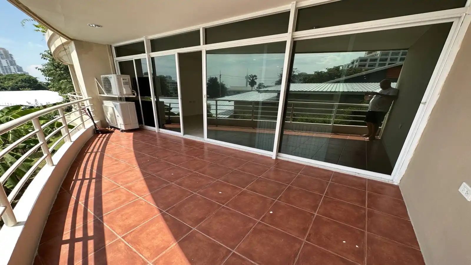 Condo for sale on Pratumnak, Executive Residence 4 condo for sale, ground floor condo for sale in Pattaya, Pratumnak condo for sale, Property Excellence