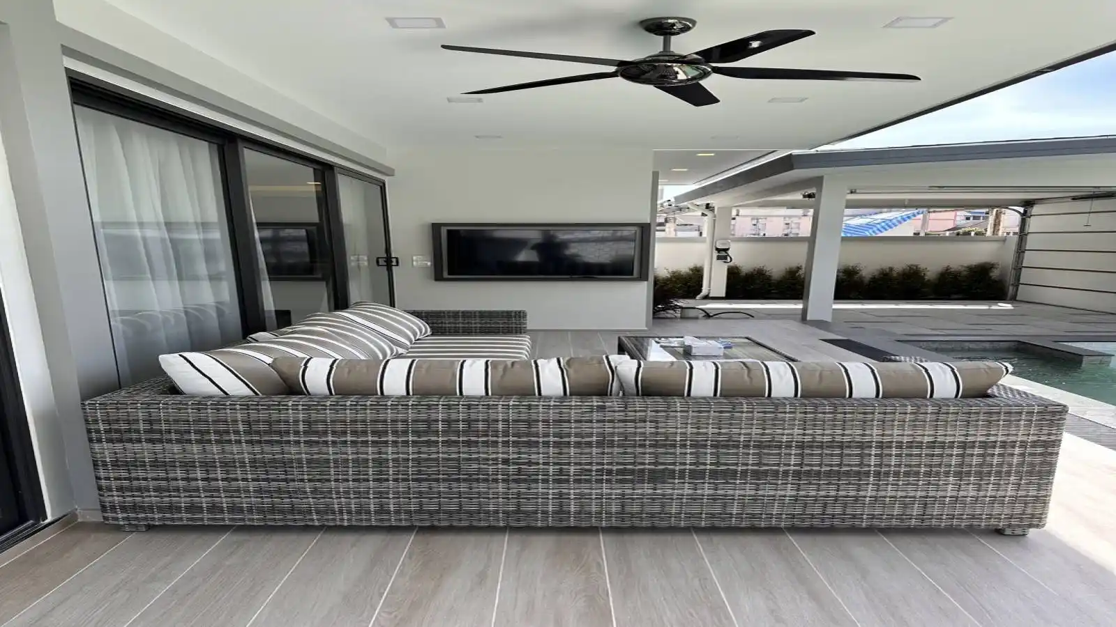 Property Excellence, Zensiri Midtown Villas, Pattaya luxury homes, new houses for sale, 3 bedroom villa Pattaya, 4 bedroom villa Pattaya, private swimming pool, modern kitchens, Pattaya real estate, luxury properties Pattaya, gated community Pattaya, high-security homes, Pattaya investment property, upscale living Pattaya, central Pattaya property, South Pattaya intersection, Soi Buakhao, Walking Street Pattaya, Thailand real estate
