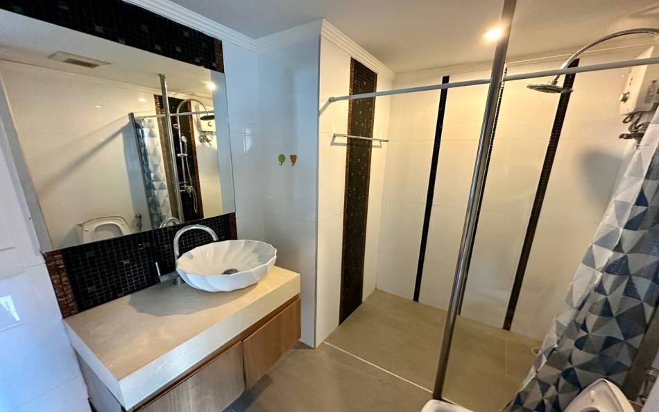 Pattaya, 1 Bedroom Bedrooms, ,1 BathroomBathrooms,Condo,For Sale,8,2156