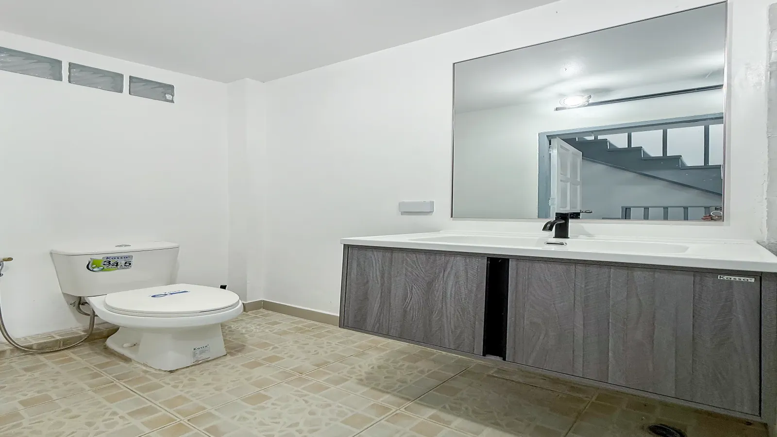 Pattaya, 4 Bedrooms Bedrooms, 0 ,2 BathroomsBathrooms,House,For Rent,0,2168