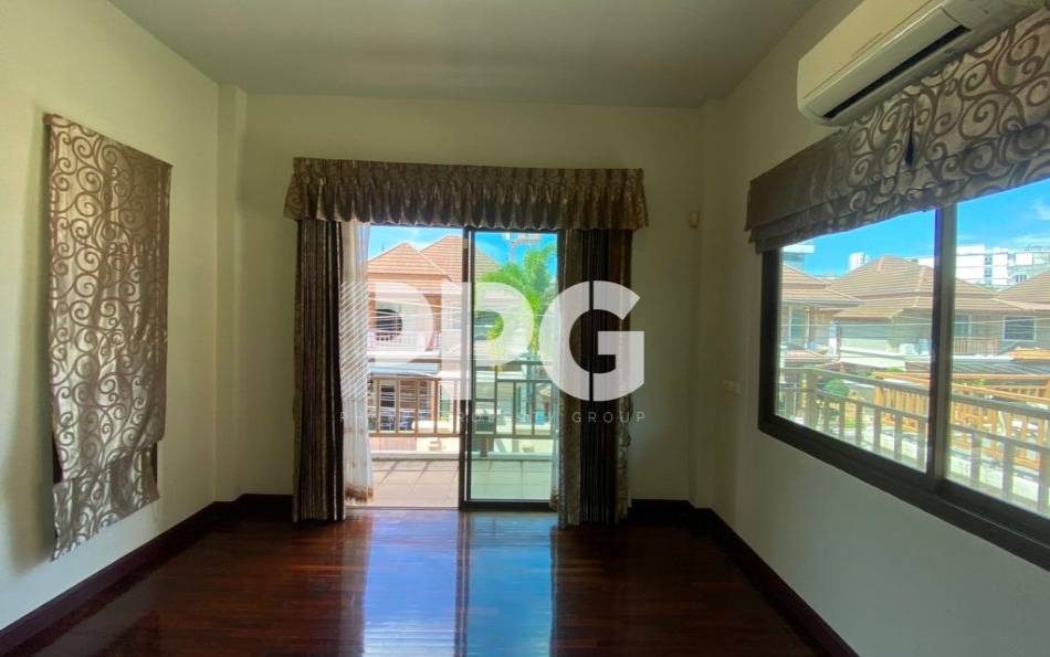 Phuket, 3 Bedrooms Bedrooms, ,3 BathroomsBathrooms,House,For Sale,2198