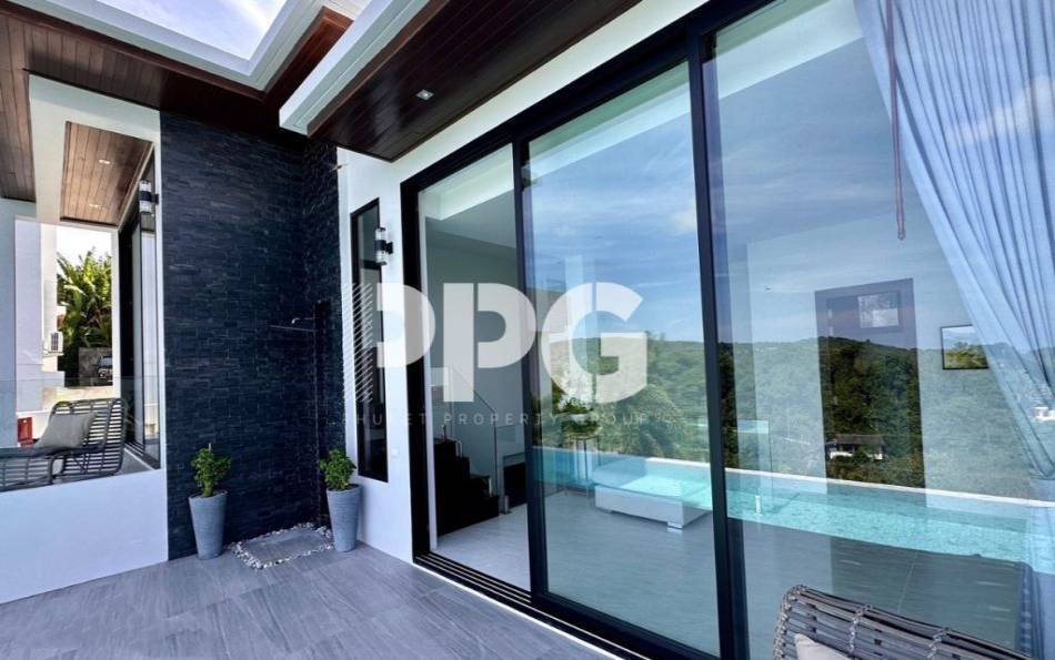 Phuket, 4 Bedrooms Bedrooms, ,5 BathroomsBathrooms,House,For Sale,2206