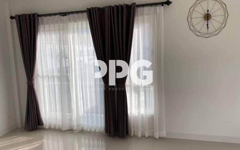 Phuket, 3 Bedrooms Bedrooms, ,2 BathroomsBathrooms,House,For Sale,2220