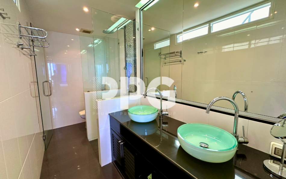 Phuket, 3 Bedrooms Bedrooms, ,35 BathroomsBathrooms,House,For Sale,2228