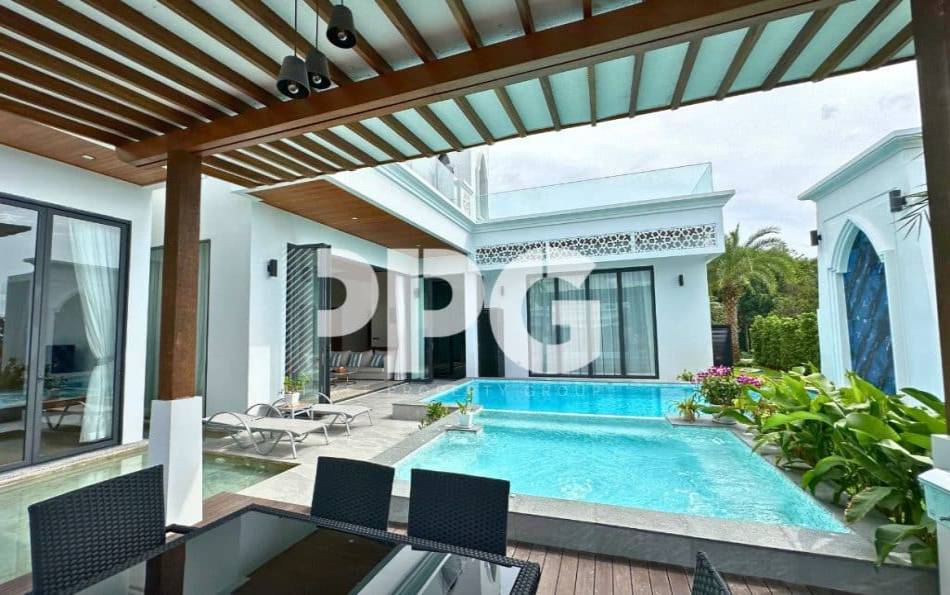 Phuket, 4 Bedrooms Bedrooms, ,42 BathroomsBathrooms,House,For Sale,2232