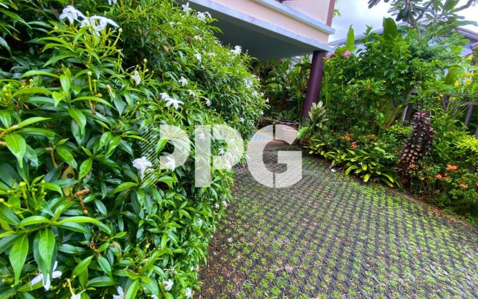 Phuket, 3 Bedrooms Bedrooms, ,3 BathroomsBathrooms,House,For Sale,2237