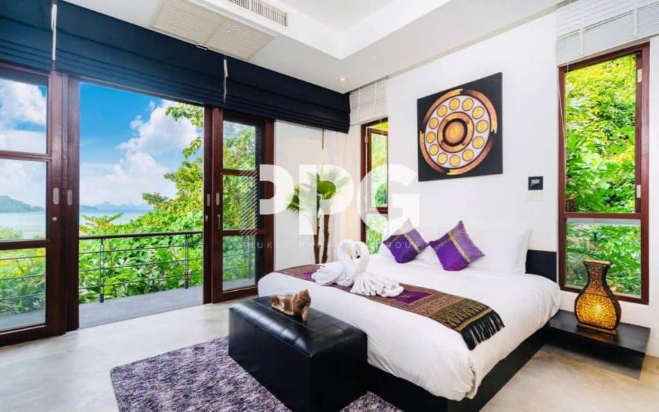 Phuket, 4 Bedrooms Bedrooms, ,5 BathroomsBathrooms,House,For Sale,2281