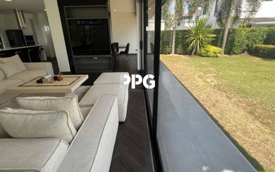 Phuket, 3 Bedrooms Bedrooms, ,3 BathroomsBathrooms,House,For Sale,2299