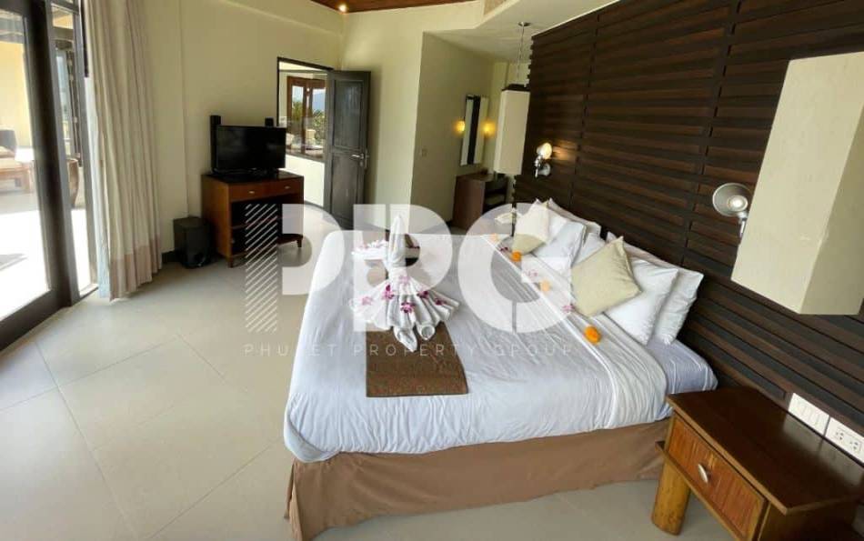 Phuket, 4 Bedrooms Bedrooms, ,6 BathroomsBathrooms,House,For Sale,2313