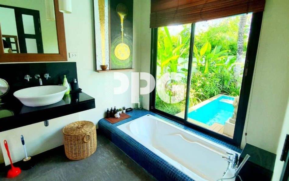 Phuket, 3 Bedrooms Bedrooms, ,3 BathroomsBathrooms,House,For Sale,2357