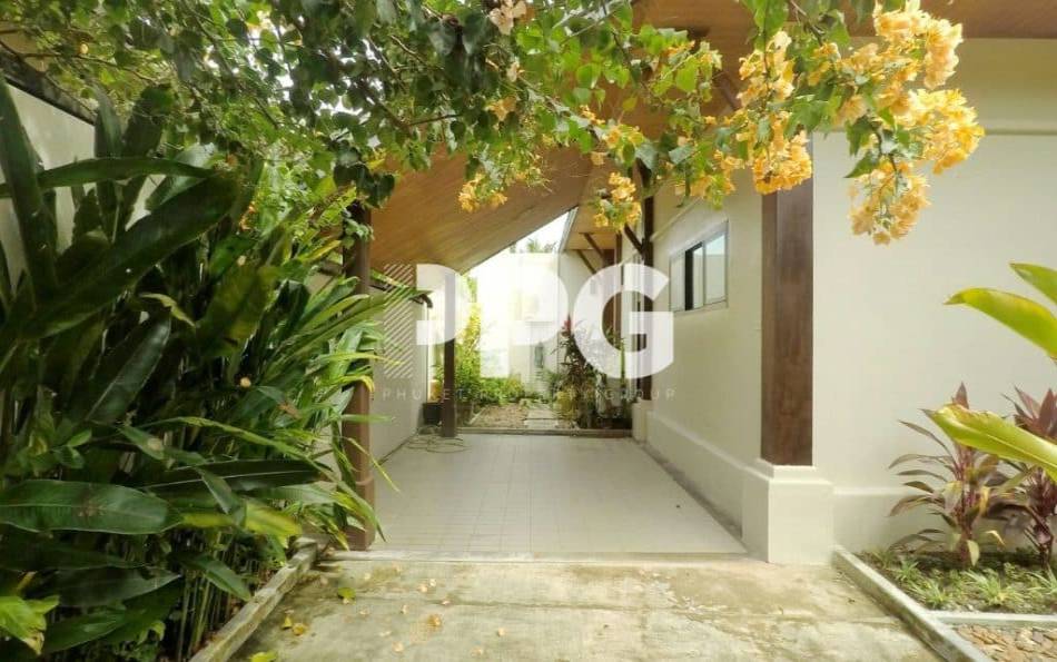 Phuket, 3 Bedrooms Bedrooms, ,3 BathroomsBathrooms,House,For Sale,2357