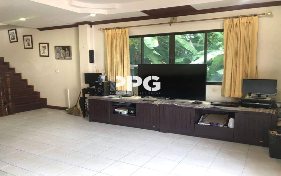 Phuket, 3 Bedrooms Bedrooms, ,3 BathroomsBathrooms,House,For Sale,2380