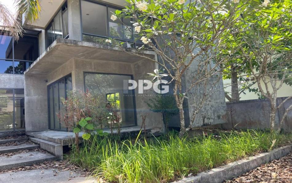 Phuket, 4 Bedrooms Bedrooms, ,6 BathroomsBathrooms,House,For Sale,2401