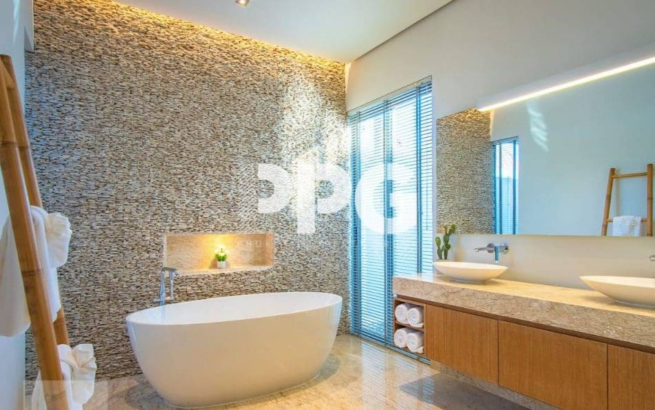 Phuket, 2 Bedrooms Bedrooms, ,24 BathroomsBathrooms,House,For Sale,2409