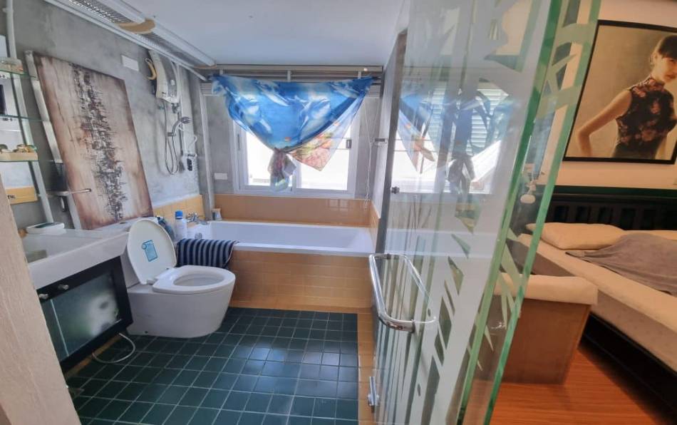 Phuket, 17 Bedrooms Bedrooms, ,18 BathroomsBathrooms,Guest house,For Sale,2421
