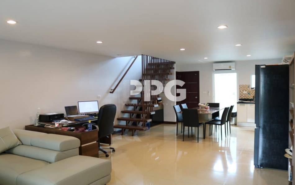 Phuket, 3 Bedrooms Bedrooms, ,4 BathroomsBathrooms,House,SOLD,2462