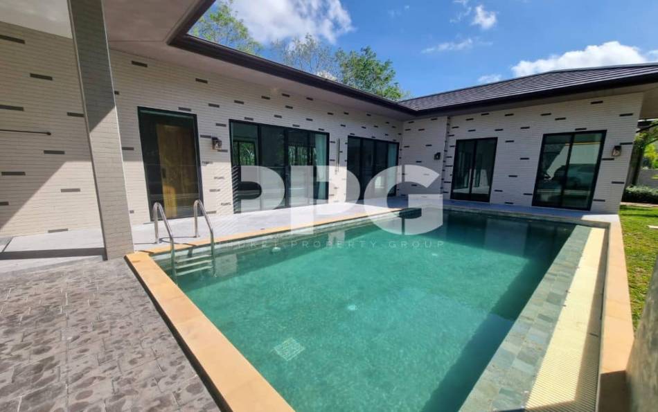 Phuket, 2 Bedrooms Bedrooms, ,3 BathroomsBathrooms,House,For Sale,2475