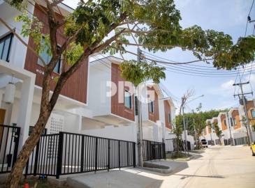 Phuket, 3 Bedrooms Bedrooms, ,3 ห้องน้ำห้องน้ำ,บ้าน ,ขาย,2511 Phuket, 3 Bedrooms Bedrooms, ,3 ห้องน้ำห้องน้ำ,บ้าน ,ขาย,2511