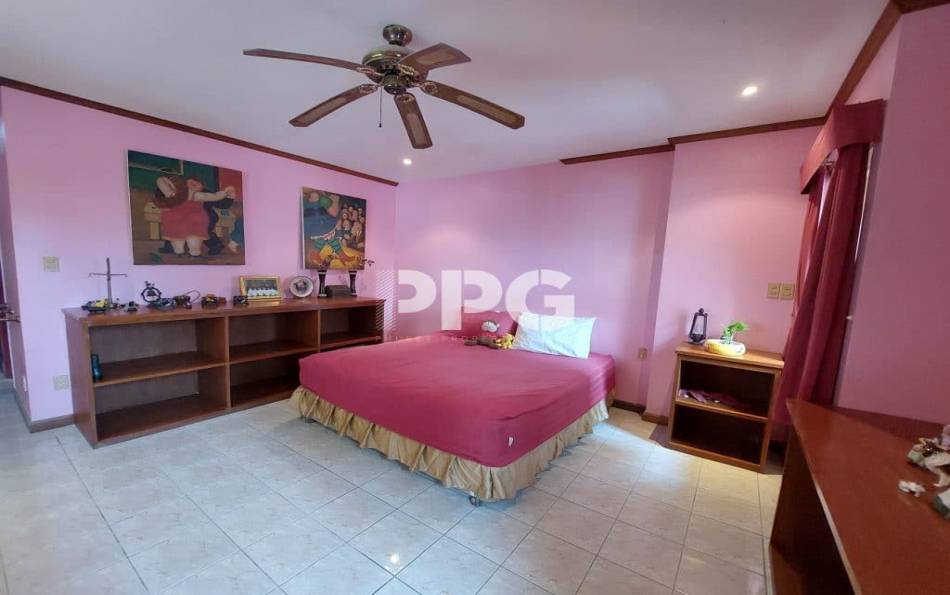 Phuket, 2 Bedrooms Bedrooms, ,2 BathroomsBathrooms,Condo,For Sale,2514