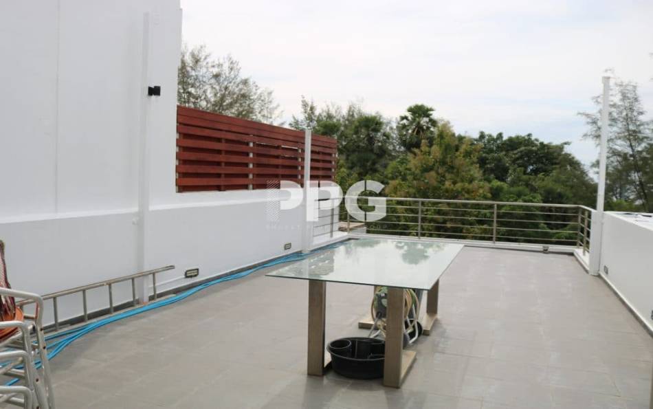 Phuket, 4 Bedrooms Bedrooms, ,4 BathroomsBathrooms,Guest house,For Sale,2546