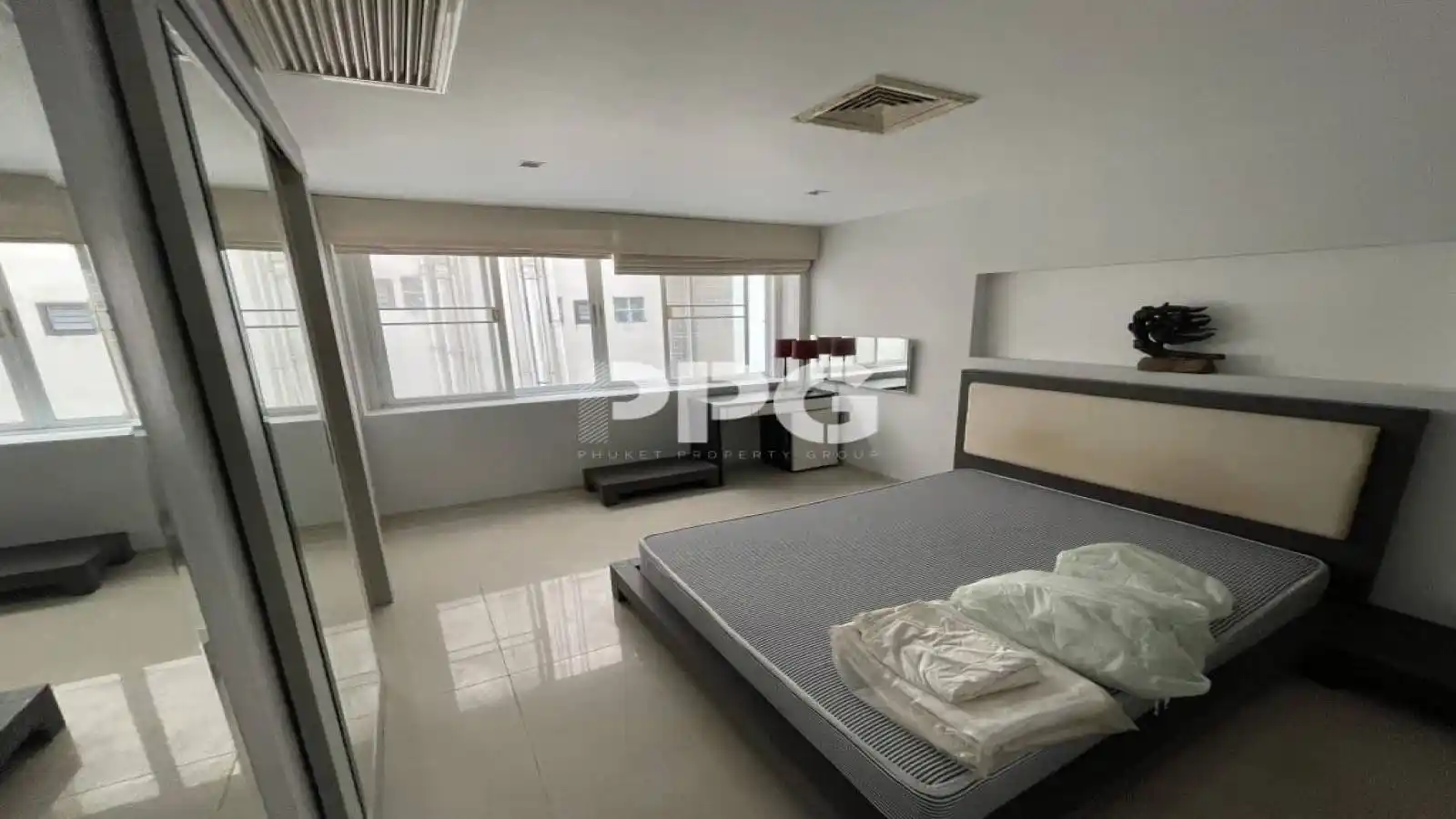Phuket, 4 Bedrooms Bedrooms, ,4 BathroomsBathrooms,Guest house,For Sale,2546