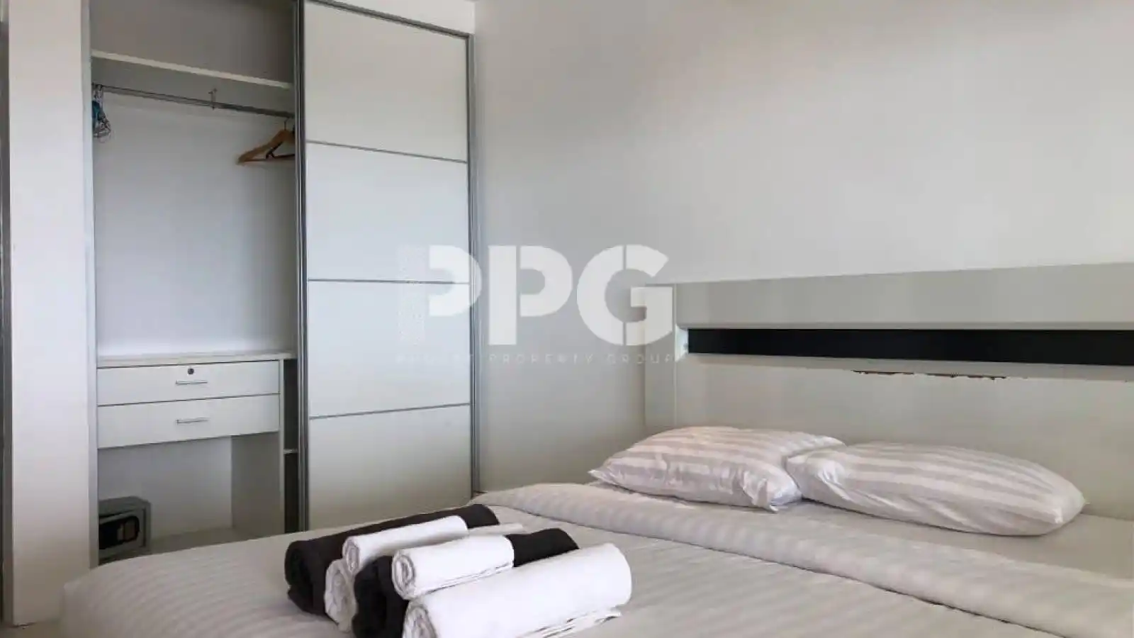 Phuket, 2 Bedrooms Bedrooms, ,2 BathroomsBathrooms,Condo,SOLD,2577