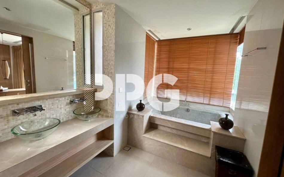 Phuket, 2 Bedrooms Bedrooms, ,2 BathroomsBathrooms,Condo,For Sale,2580