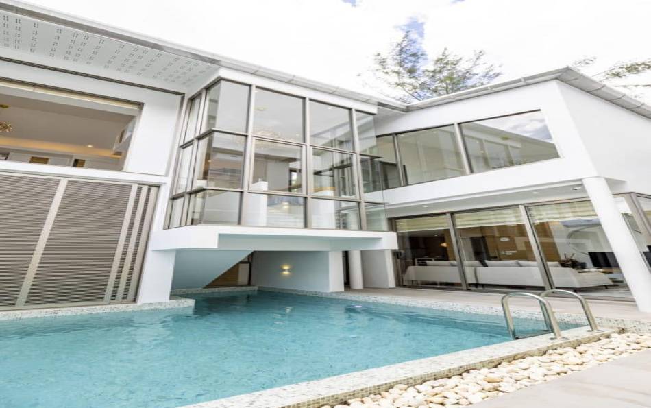 Phuket, 3 Bedrooms Bedrooms, ,4 BathroomsBathrooms,House,For Sale,2582