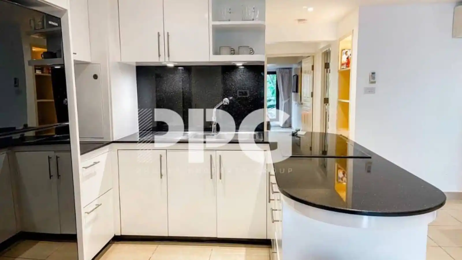 Phuket, 2 Bedrooms Bedrooms, ,1 BathroomBathrooms,Condo,For Sale,2605