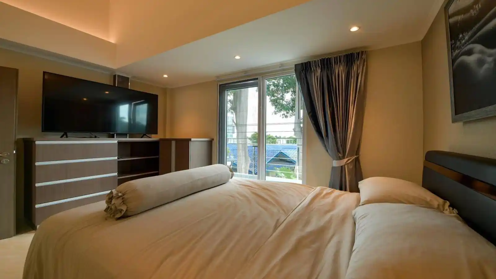 Pattaya, 5 Bedrooms Bedrooms, 0 ,5 BathroomsBathrooms,House,For Rent,0,2636